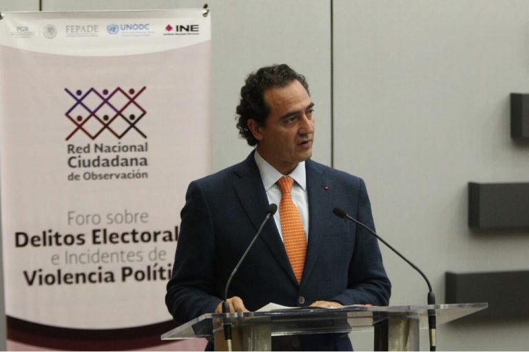 Alberto Elías Beltrán, Titular de la PGR.