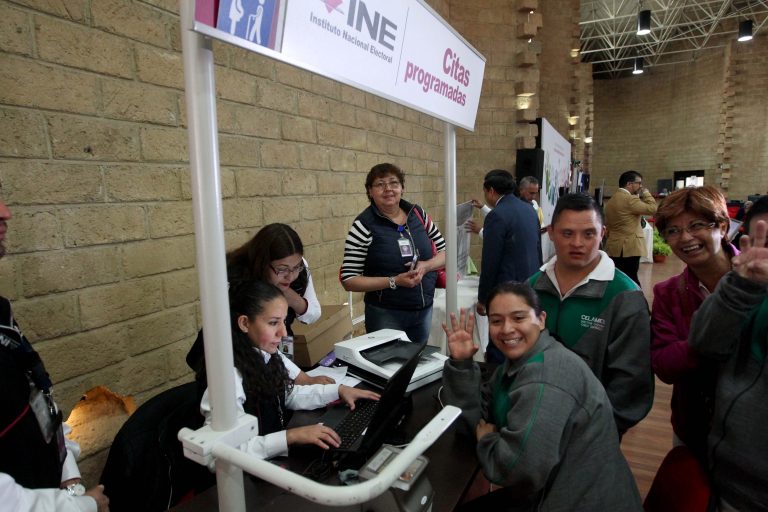 Segunda Jornada para un Ejercicio Efectivo del Voto de Personas con Discapacidad Intelectual CONFE - INE.
