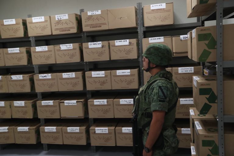 Visita a la bodega donde se resguarda el Voto de los Mexicanos Residentes en el Extranjero.