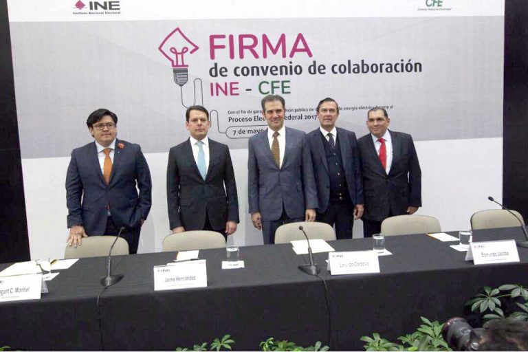 Firma de Convenio INE-CFE.