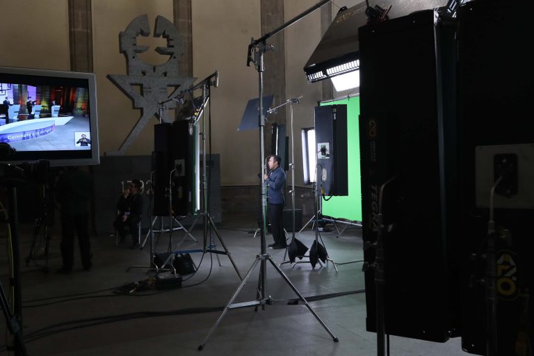 Preparativos para el Primer Debate Presidencial, utilizado el domingo 22 de abril de 2018.