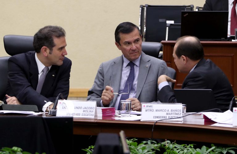 Lorenzo Córdova Vianello Consejero Presidente del INE, Edmundo Jacobo Molina Secretario Ejecutivo  y  Marco Antonio Baños Martínez, Consejero Electoral.