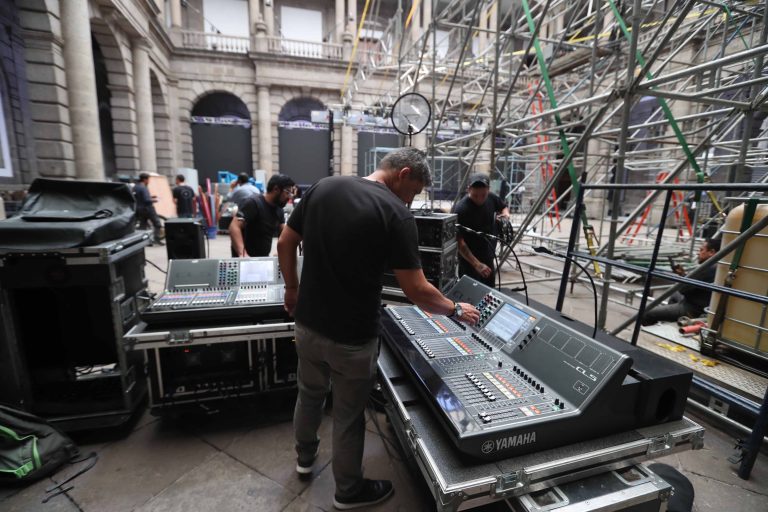 Preparativos para el Primer Debate Presidencial, utilizado el domingo 22 de abril de 2018.