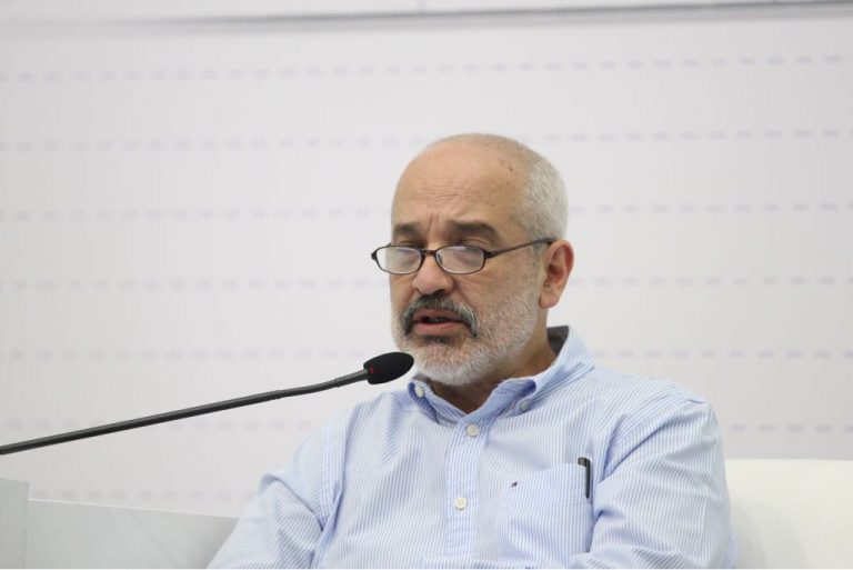 Daniel Moreno, Verificado.