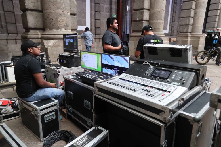 Preparativos para el Primer Debate Presidencial, utilizado el domingo 22 de abril de 2018.