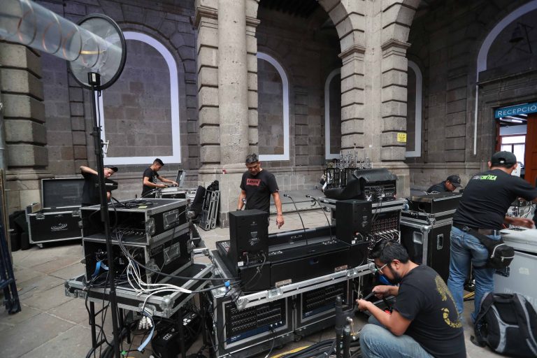 Preparativos para el Primer Debate Presidencial, utilizado el domingo 22 de abril de 2018.