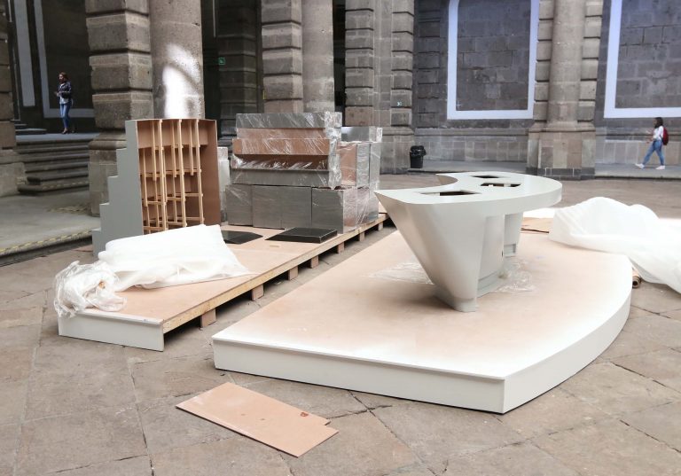 Preparativos para el Primer Debate Presidencial, utilizado el domingo 22 de abril de 2018.