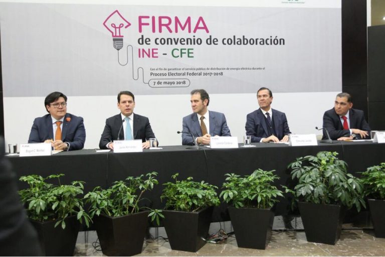 Firma de Convenio INE-CFE.