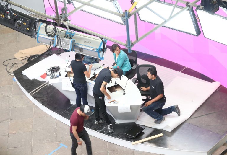 Preparativos para el Primer Debate Presidencial, utilizado el domingo 22 de abril de 2018.