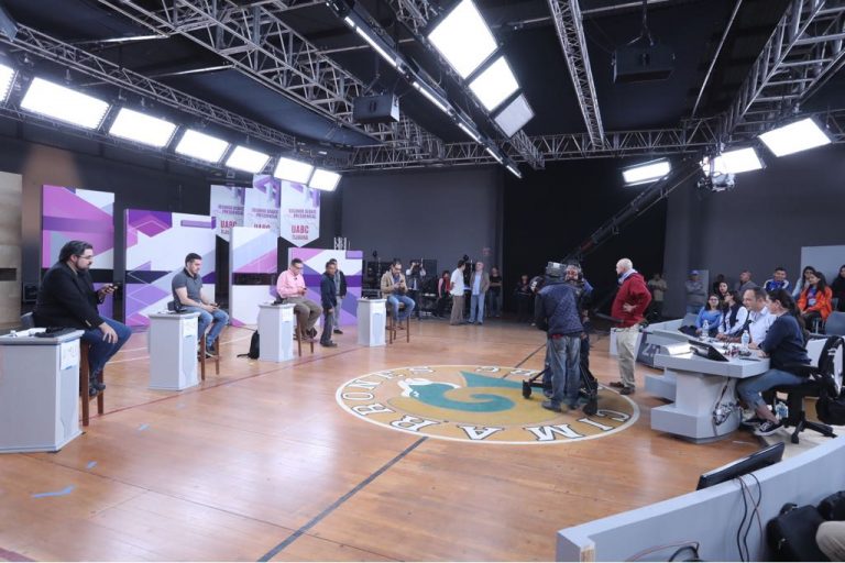 Segundo día de preparativos en la Universidad Autónoma de Baja California para el Segundo Debate Presidencial.