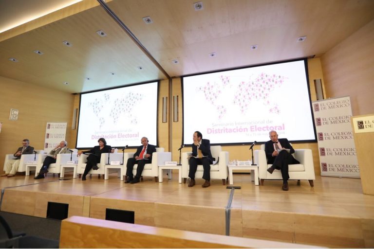Mesa La distritación electoral a nivel Internacional
