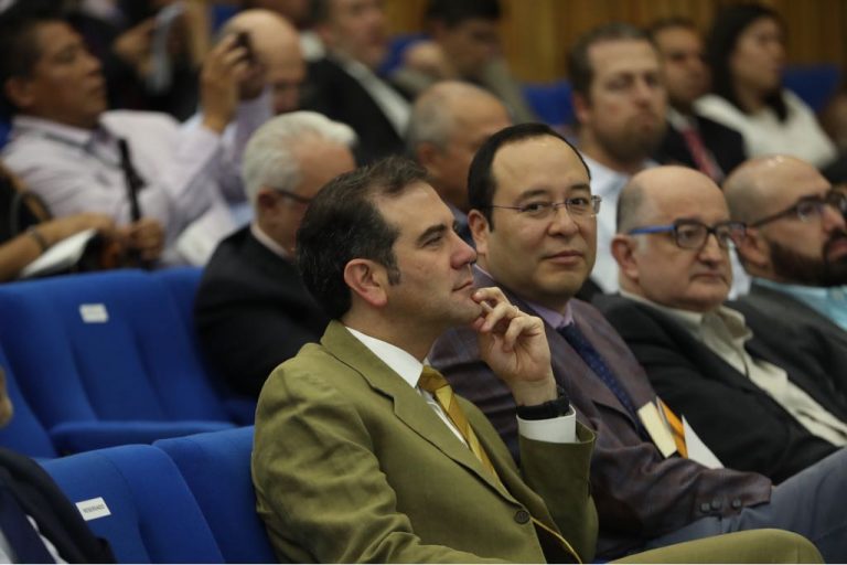 Lorenzo Córdova Vianello, Consejero Presidente del INE, Ciro Murayama Redón Consejero Electoral y Roy Campos Consulta Mitofsky.