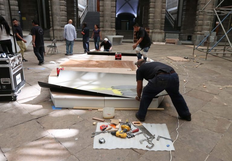 Preparativos para el Primer Debate Presidencial, utilizado el domingo 22 de abril de 2018.