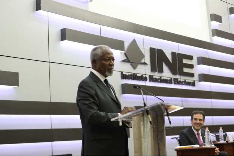 Kofi Annan Ex-Secretario de la ONU.