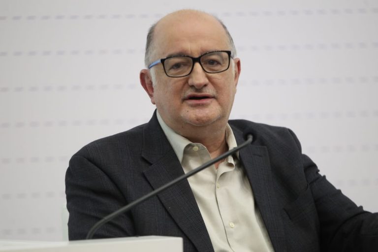 Roy Campos, Consulta Mitofsky.