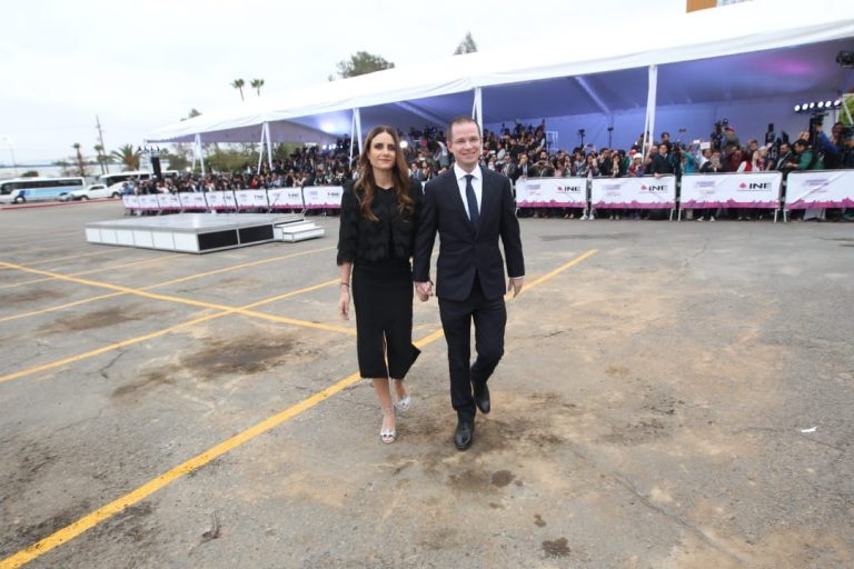 llegada candidatos presidenciales.