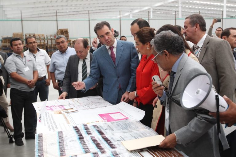 Recorrido por la Bodega Central de Organización Electoral.