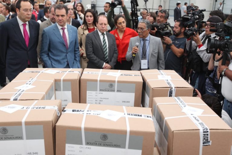 Recorrido por la Bodega Central de Organización Electoral.