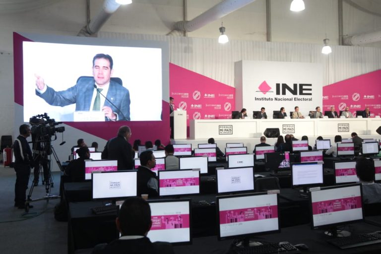 Conferencia de Prensa sobre Encuestas Electorales.