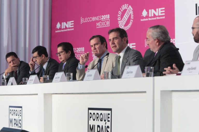 Conferencia de Prensa sobre Encuestas Electorales.
