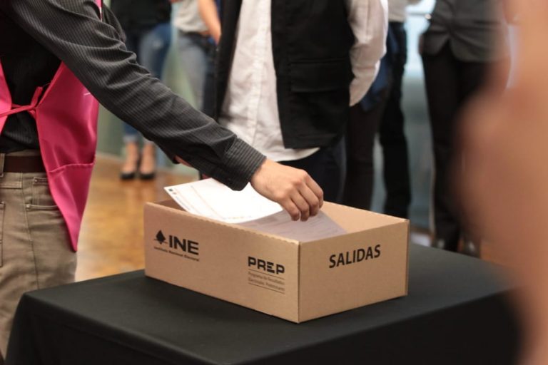 Centro de Captura y Verificación. (CAT Centro de Acopio y Transmisión de Datos)