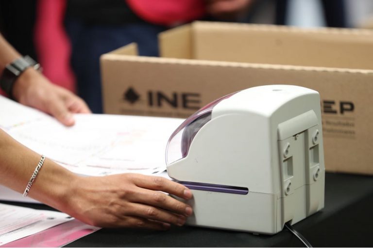 Centro de Captura y Verificación. (CAT Centro de Acopio y Transmisión de Datos)