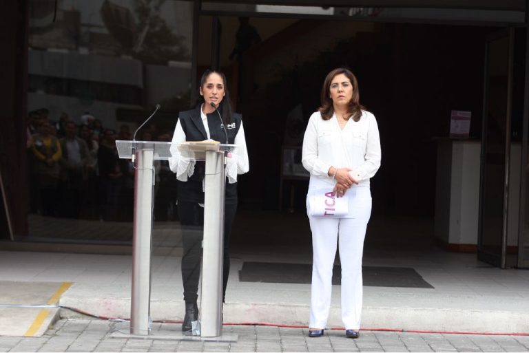 Mónica Maccise Dauyhe, Direxctora de la Unidad Técnica de Igualdad de Género y No Discriminación y  Claudia Zavala Pérez, Consejera Electoral.
