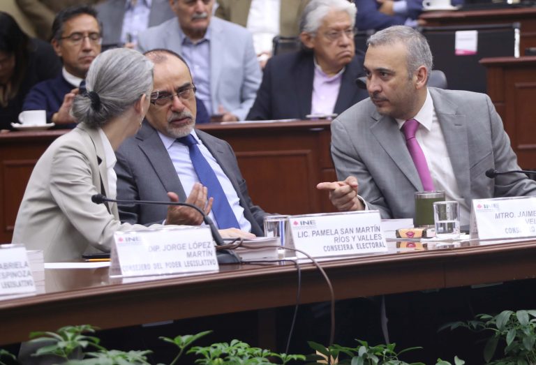 Consejera Electoral Pamela San Martín, Consejeros Electorales Jaime Rivera y Benito Nacif.