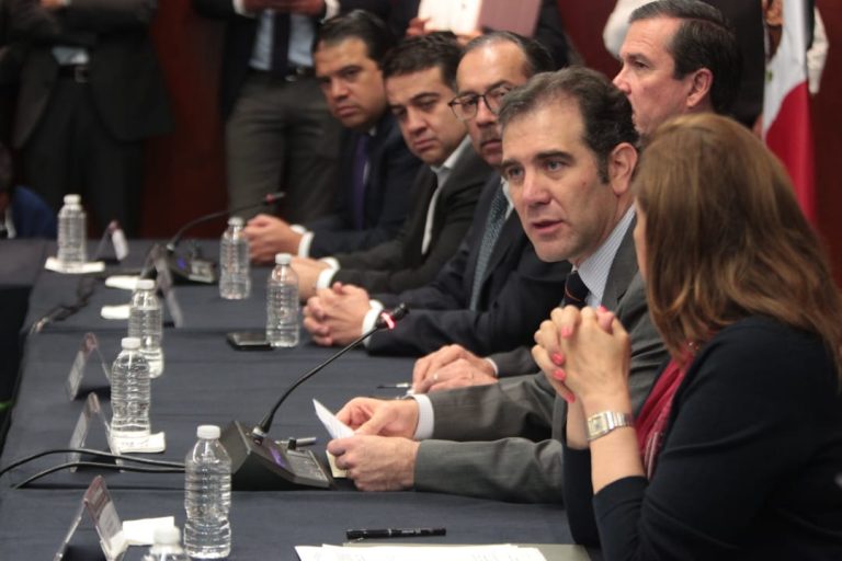 Lorenzo Córdova Vianello, Consejero Presidente del INE en la Recepción de documentación electoral en el marco de la LXIV Legislatura.