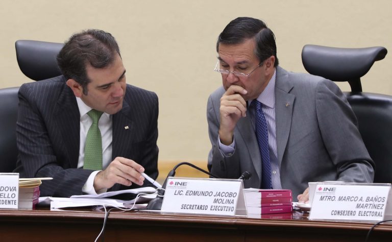 Lorenzo Córdova Vianello, Consejero Presidente del INE y Edmundo Jacobo Molina, Secretario Ejecutivo.