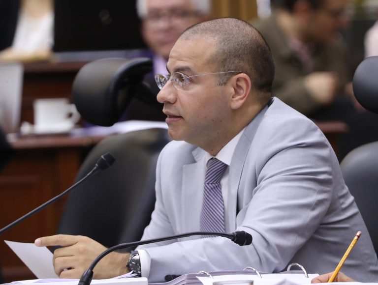 Roberto Ruíz Saldaña, Consejero Electoral.