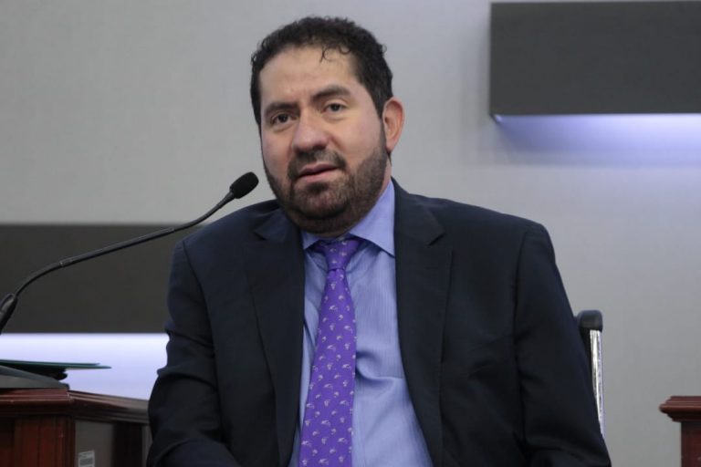 Ricardo Becerra Luna en la Conferencia Magistral. La importancia de los conteos rápidos en las elecciones.