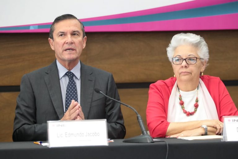 Edmundo Jacobo Molina, Secretario Ejecutivo del INE y María Marván IIJ de la UNAM.