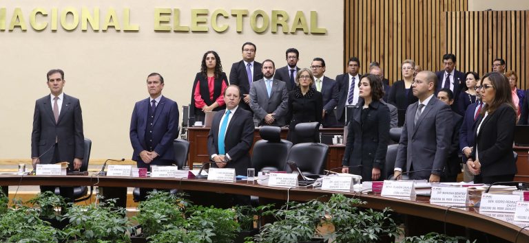 Minuto de silencio en honor a Kofi Annan Ex-secretario de la ONU, durante la Sesión Ordinaria del Consejo General.