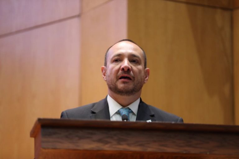 Horacio Vives, Profesor del ITAM.