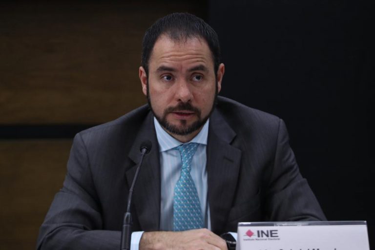 Gabriel Mendoza Elvira, Director Jurídico.
