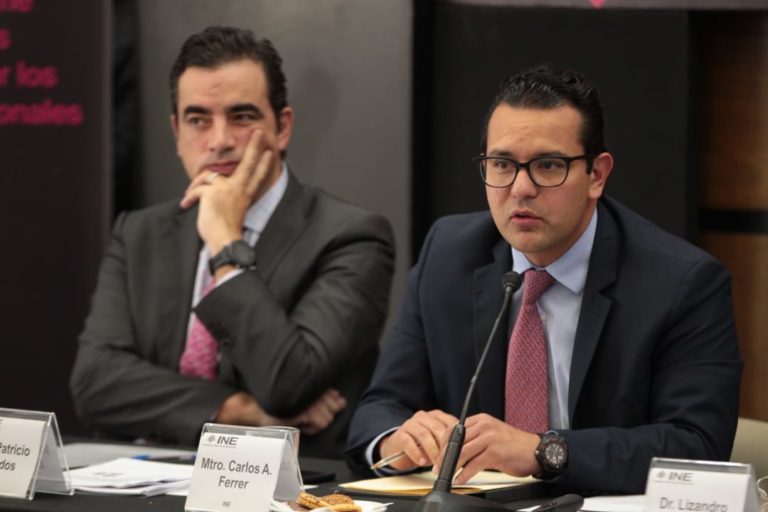 Patricio Ballados Villagómez, Director Ejecutivo de Prerrogativas y Partidos Políticos y Carlos Alberto Ferrer Silva, Titular de la Unidad Técnica de lo Contencioso Electoral del INE.