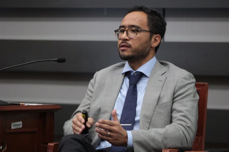 Katsuo Nishikawa, Director Interino de la Oficina de Estudios en el Extranjero del Centro para el Compromiso Internacional de la Universidad Trinity en Texas.