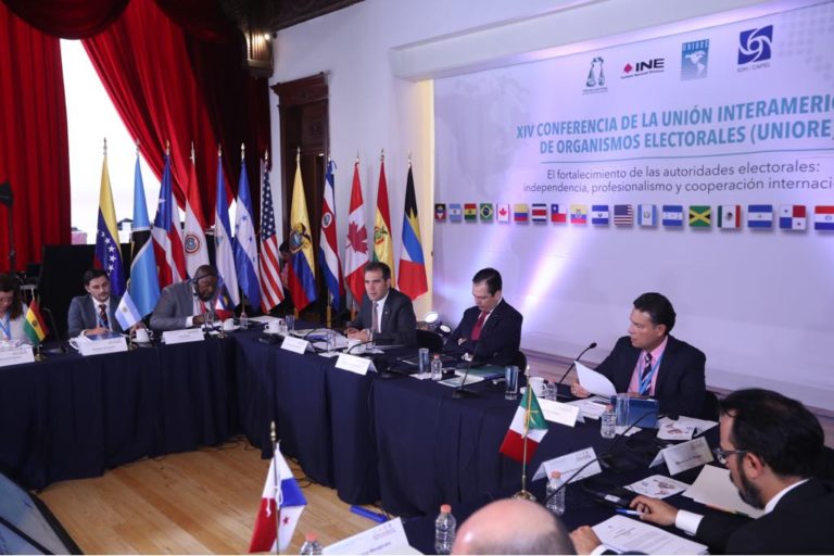 Clausura de la XVI Conferencia de la Unión Interamericana de Organismos Electorales (UNIORE).