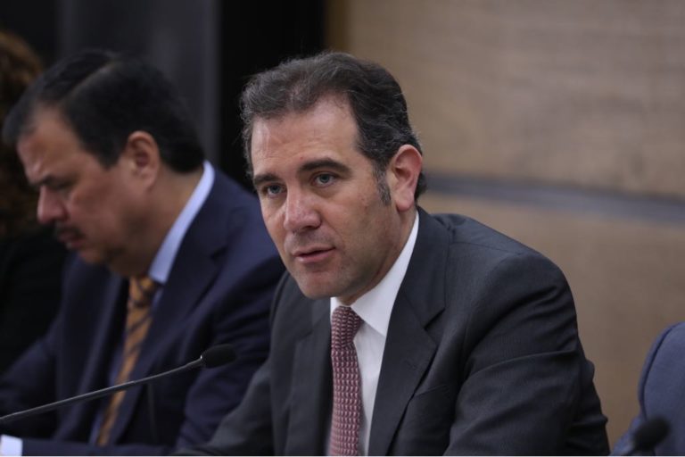 Firma de Convenio de Colaboración entre el Instituto Nacional Electoral y el Instituto Nacional Electoral.