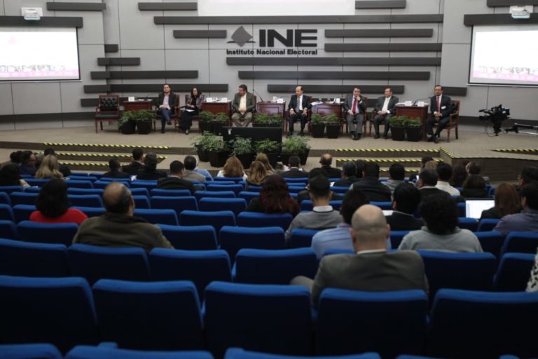 Presentación de resultados del Voto de las y los Mexicanos Residentes en el Extranjero.
Proceso Electoral Federal y Locales, 2017 - 2018.