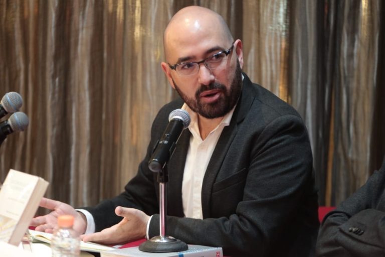 Claudio Flores Periodista