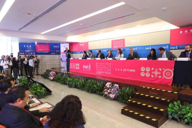 Enrique Andrade González, Consejero Electoral del INE en la Entrega de Premio a la innovación en transparencia 2018.