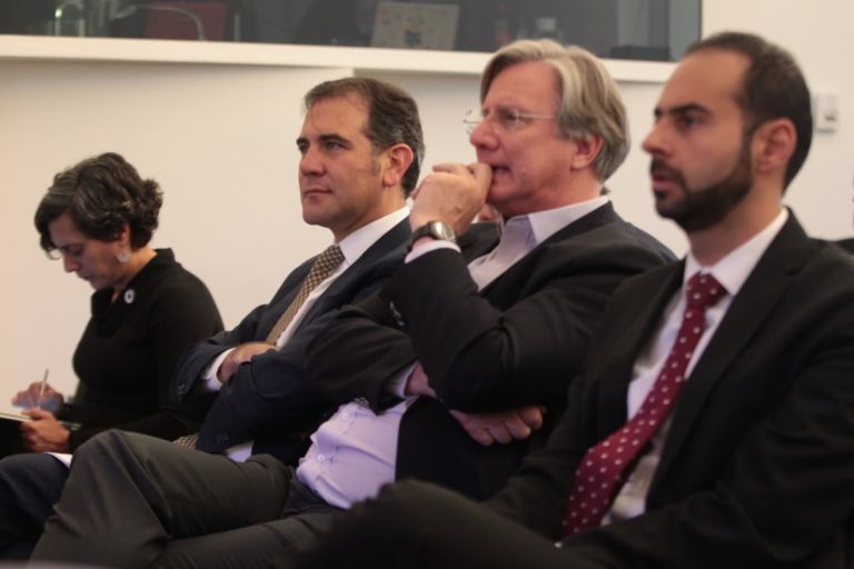 Mesa Elecciones México 2018, ¿Hacia una reforma Política? En el Foro titulado “El futuro de la Democracia”.