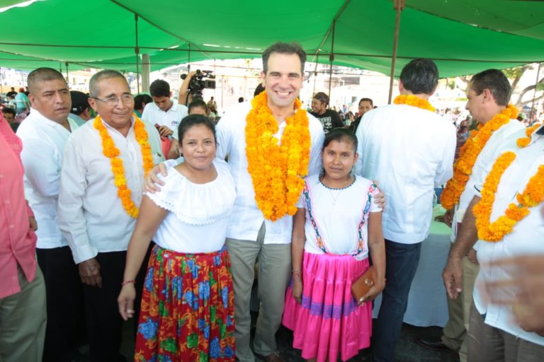 Reunión del Consejero Presidente del INE Lorenzo Córdova Vianello con el Consejo Municipal Comunitario de la Honorable Casa de los pueblos de Ayutla de los Libres.