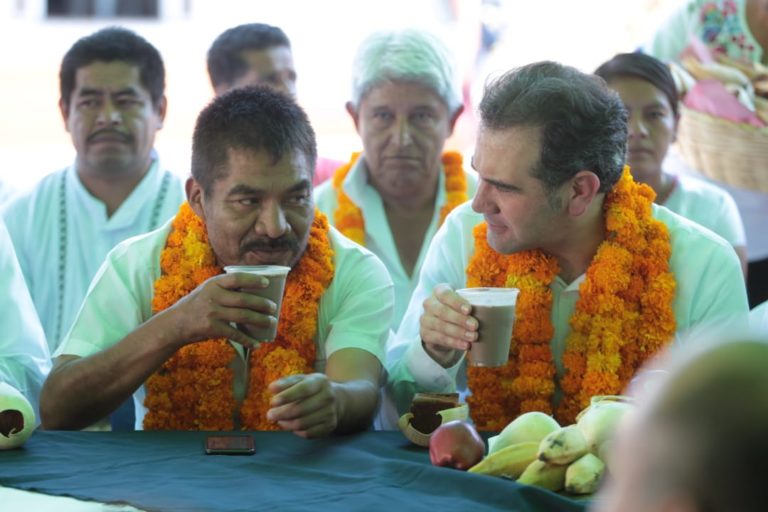Reunión del Consejero Presidente del INE Lorenzo Córdova Vianello con el Consejo Municipal Comunitario de la Honorable Casa de los pueblos de Ayutla de los Libres.