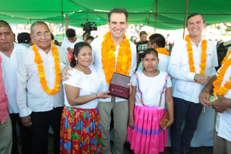 Reunión del Consejero Presidente del INE Lorenzo Córdova Vianello con el Consejo Municipal Comunitario de la Honorable Casa de los pueblos de Ayutla de los Libres.