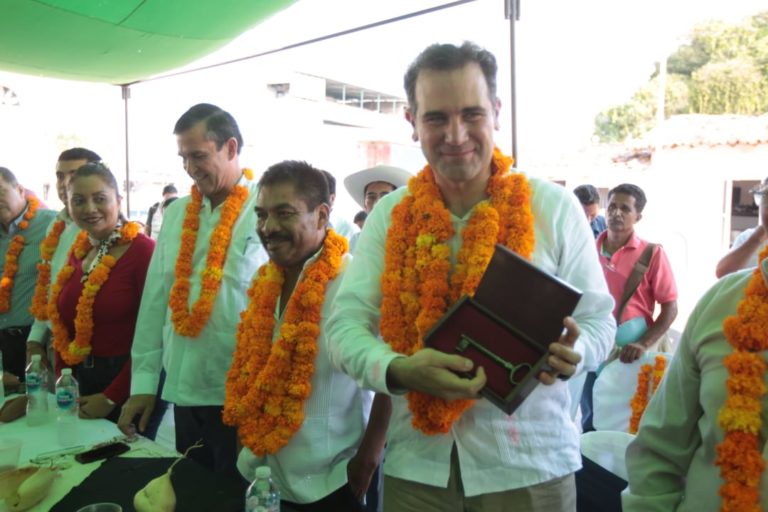 Reunión del Consejero Presidente del INE Lorenzo Córdova Vianello con el Consejo Municipal Comunitario de la Honorable Casa de los pueblos de Ayutla de los Libres.