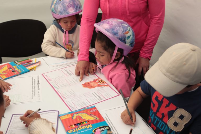 Consulta Infantil en el Parque Bicentenario dentro del marco de la FILIJ 2018