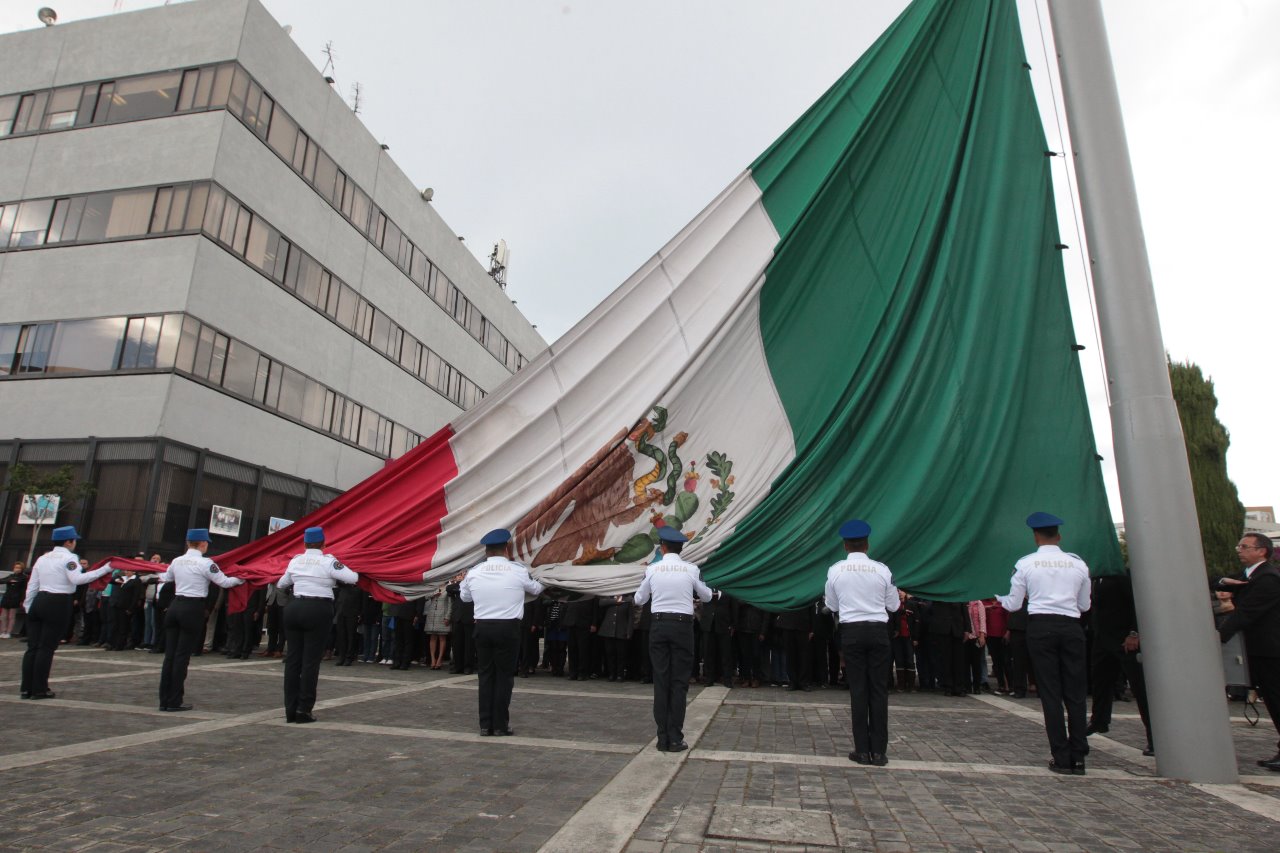 Ceremonia De Honores A La Bandera - Central Electoral